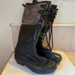 UGG Women's Black and Brown Winter Boots